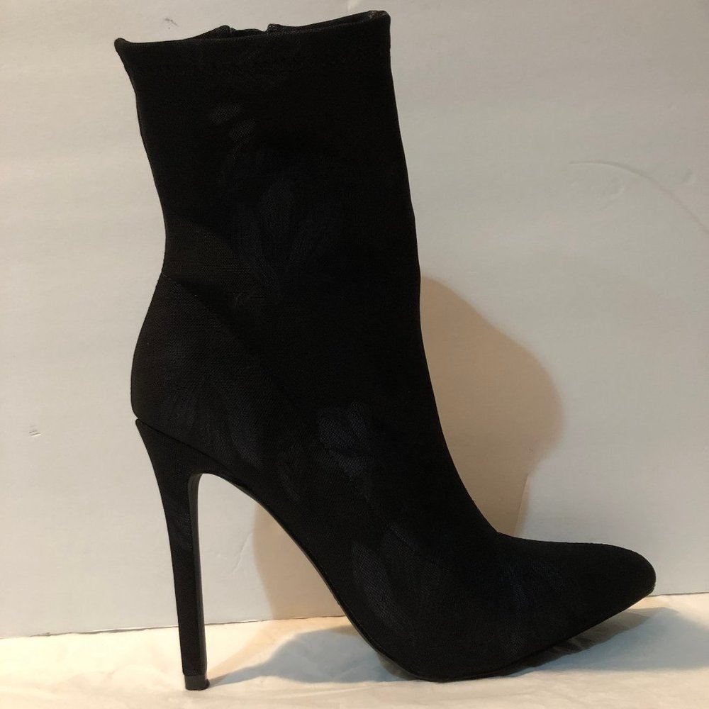 Just Fab Floral Pattern Boots Size 7.5